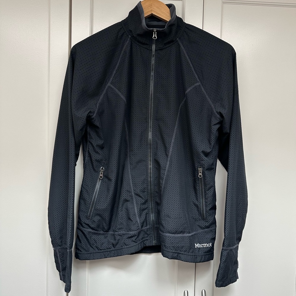 Marmot Woman’s Black Jacket / zip pockets / Medium